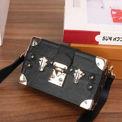 Western-style One-shoulder Crossbody Bag