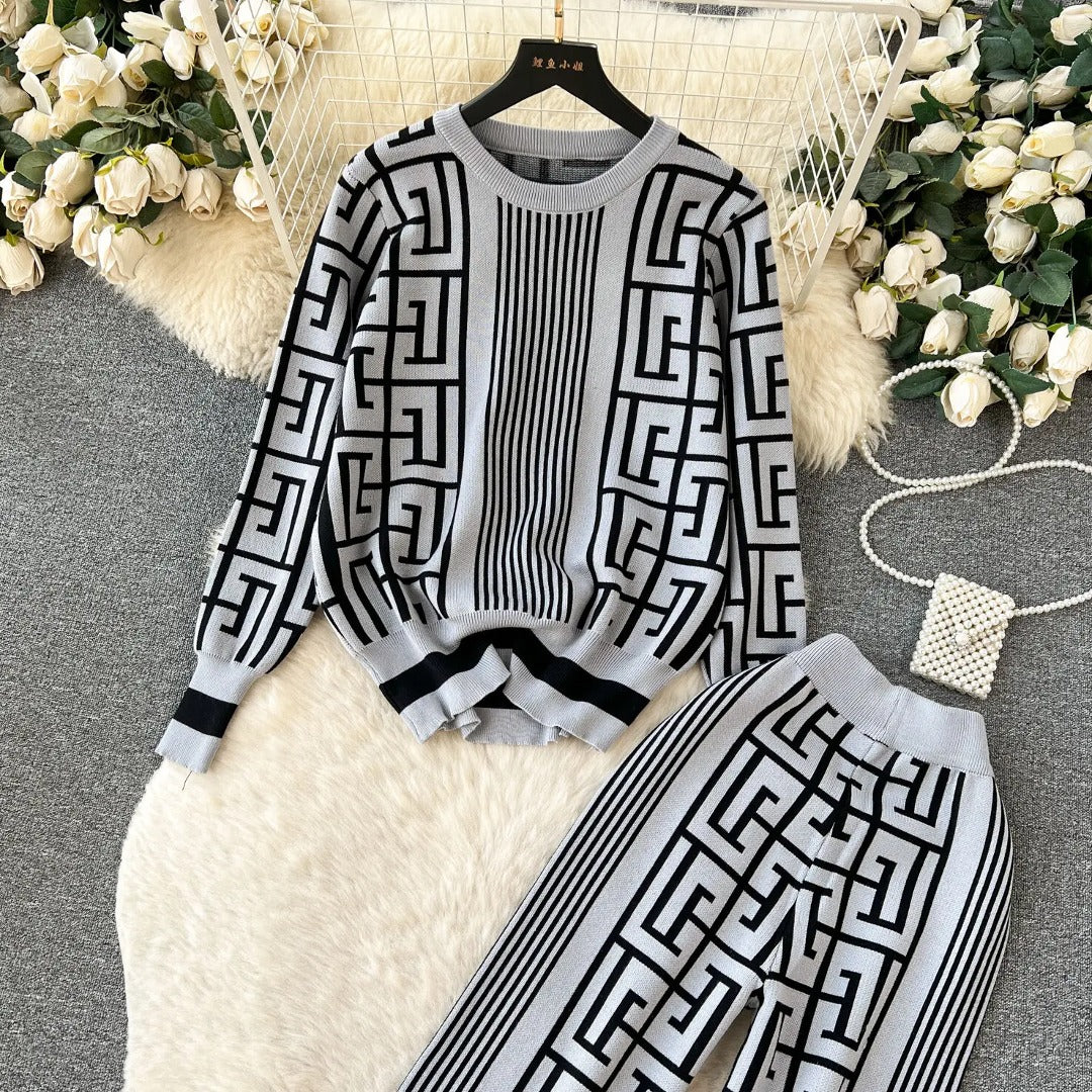 Round Neck Labyrinth Print Sweater+Flared Pants